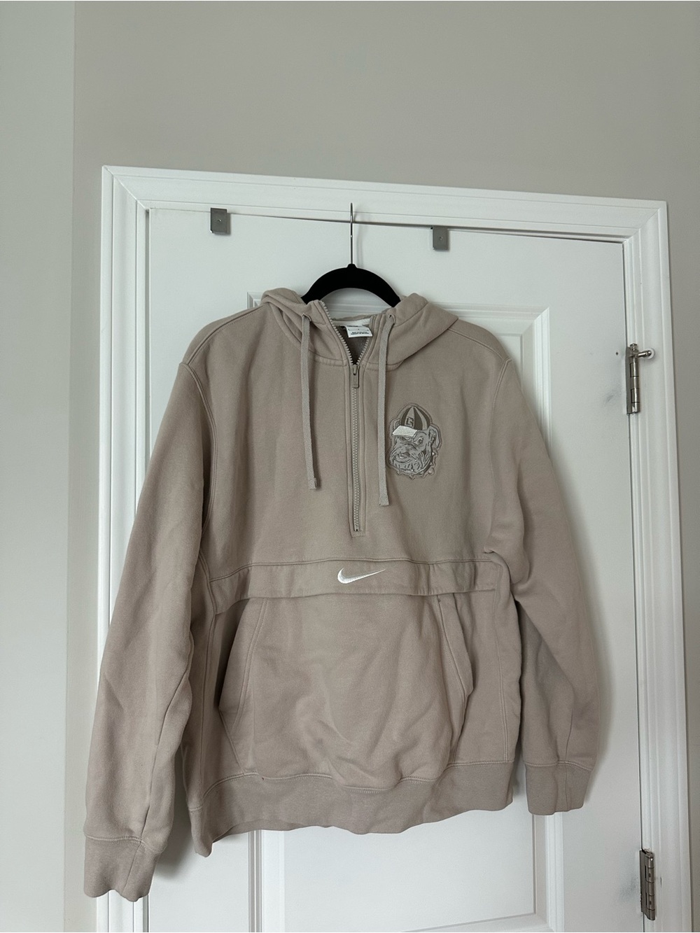 UGA Nike embroidered quarter zip size large in tan